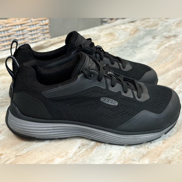 Men’s KEEN Sparta II Work shoes- aluminum toe. Size 9W - Picture 4 of 11